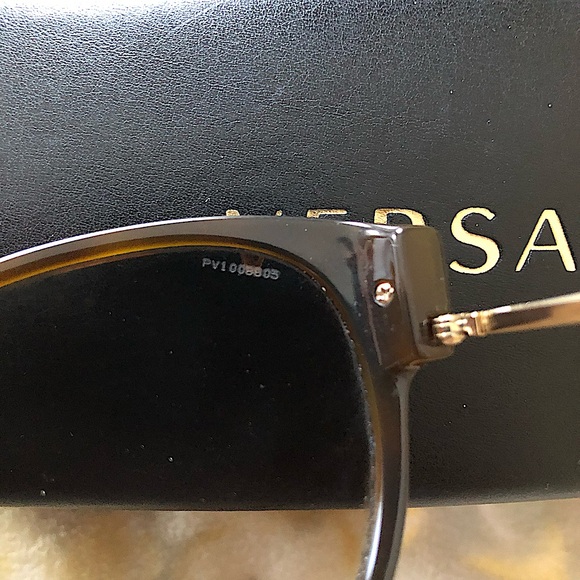 Versace Cat Eye sunglasses with crystal accents, like new! - Picture 5 of 8